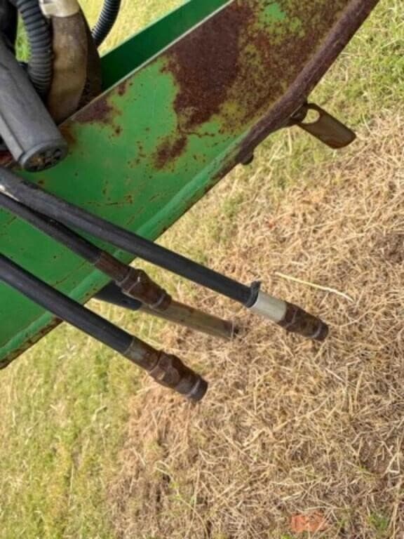 Image of John Deere 1600A equipment image 3