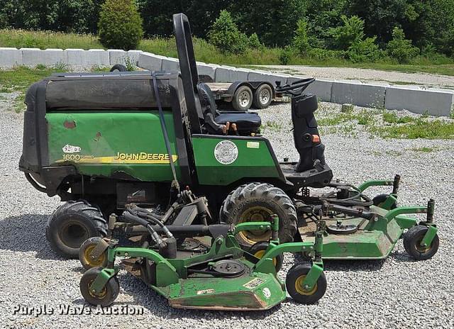 Image of John Deere 1600 Turbo equipment image 3