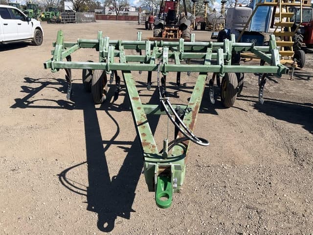 Image of John Deere 1610 equipment image 1