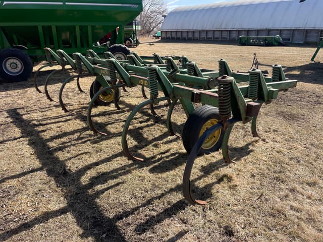 Image of John Deere 1610 equipment image 2