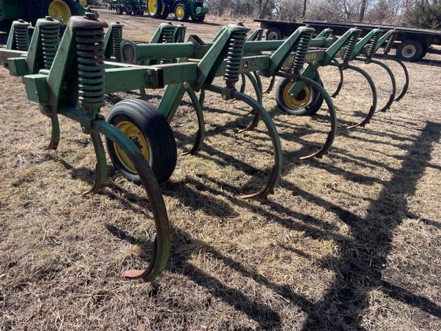 Image of John Deere 1610 equipment image 4