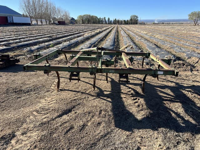 Image of John Deere 1610 equipment image 1