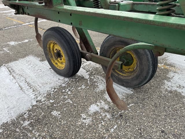 Image of John Deere 1610 equipment image 3