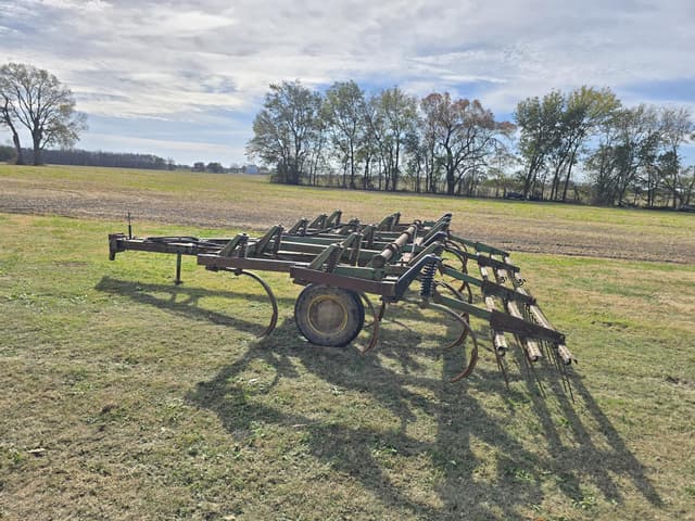 Image of John Deere 1610 equipment image 3