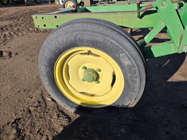 Image of John Deere 1610 equipment image 3