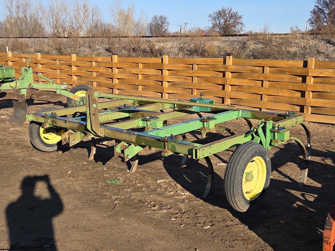 Image of John Deere 1610 Primary image