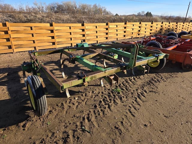 Image of John Deere 1610 equipment image 1