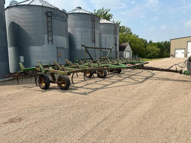 Image of John Deere 1610 equipment image 1
