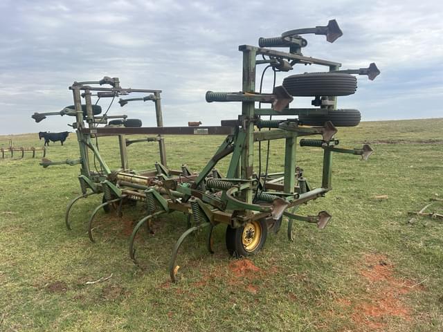 Image of John Deere 1610 equipment image 2