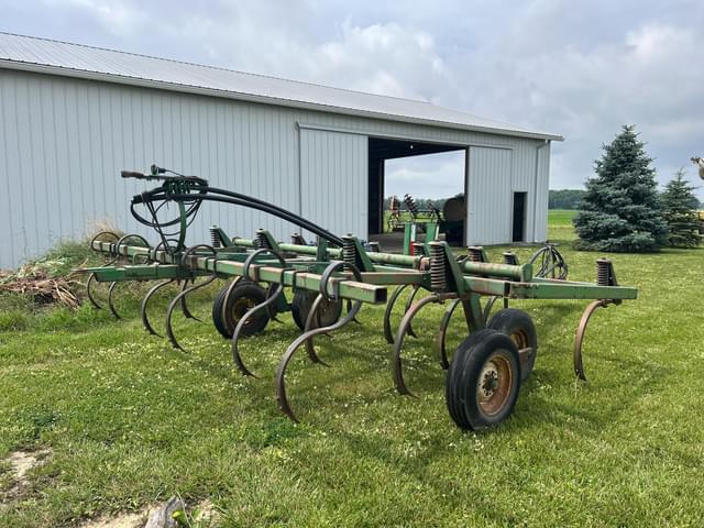 Image of John Deere 1610 equipment image 4