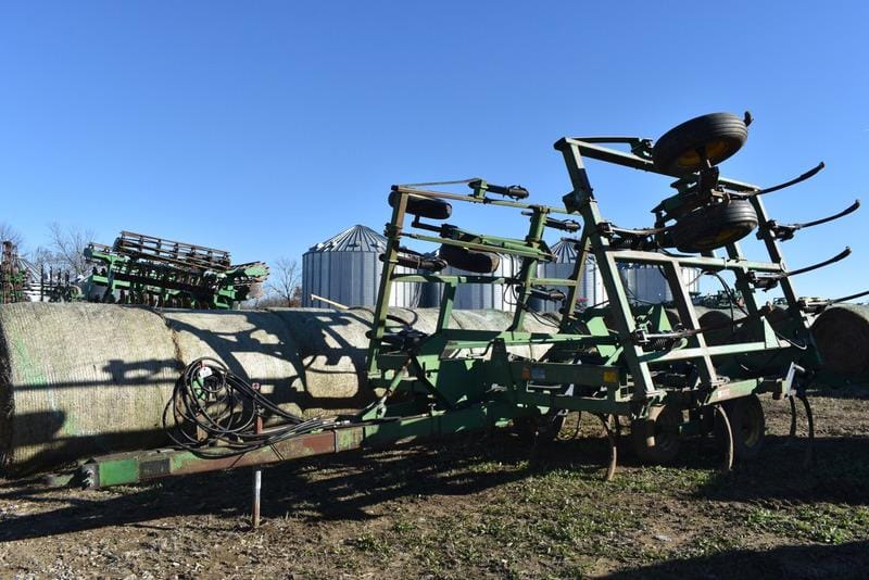 Main image John Deere 1610