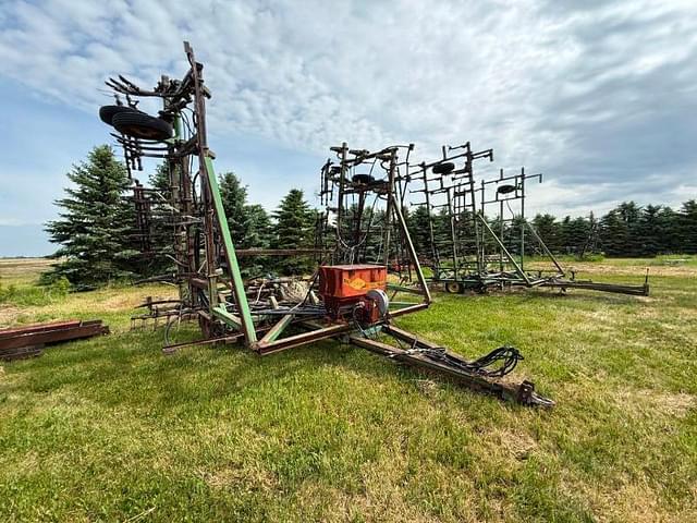 Image of John Deere 1610 equipment image 3