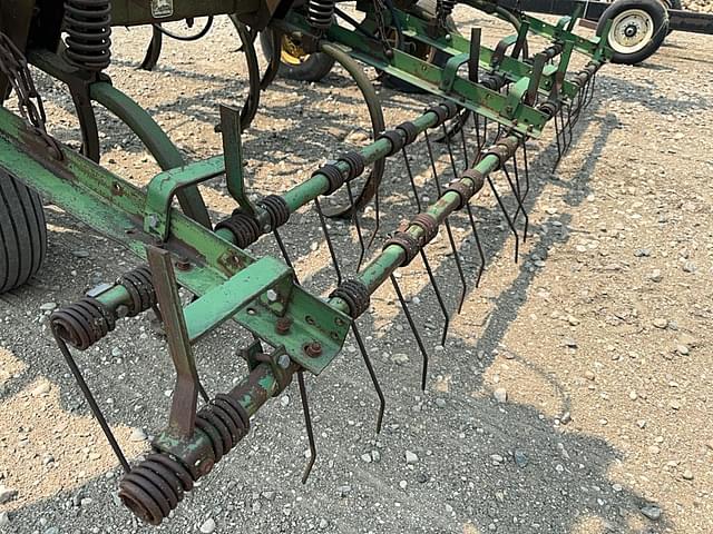 Image of John Deere 1610 equipment image 4