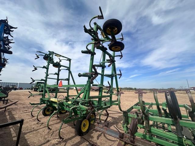 Image of John Deere 1610 equipment image 2