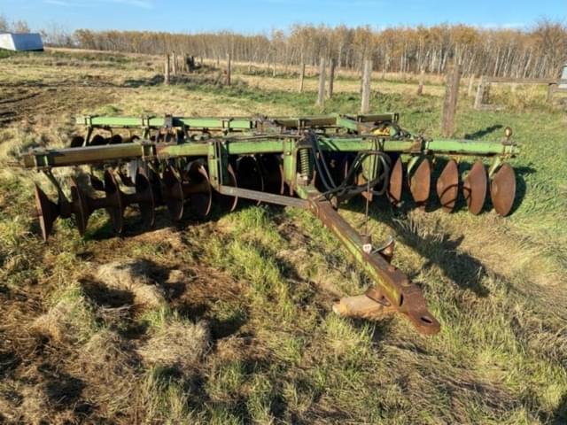 Image of John Deere 1640 equipment image 3