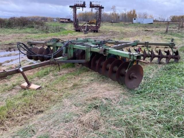 Image of John Deere 1640 equipment image 1