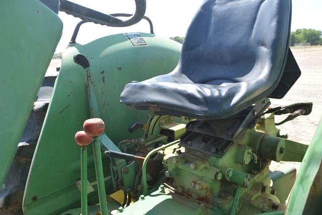 Image of John Deere 1650 equipment image 4