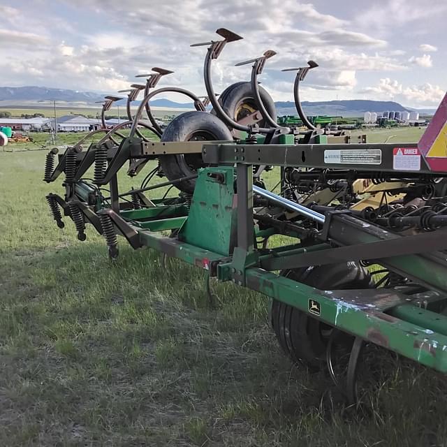 Image of John Deere 1650 equipment image 1