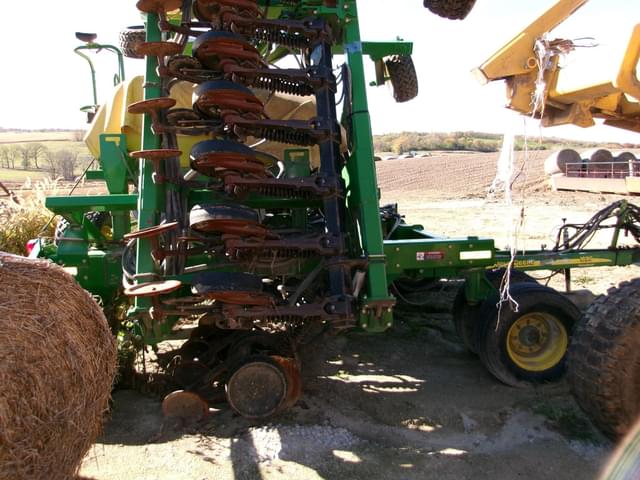 Image of John Deere 1690 equipment image 4
