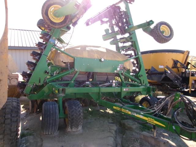 Image of John Deere 1690 equipment image 2