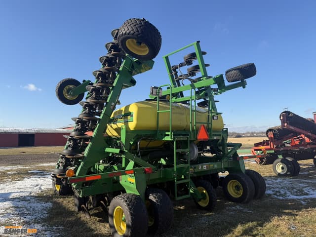 Image of John Deere 1690 equipment image 2