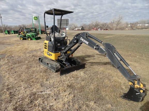 2023 John Deere 17P Equipment Image0