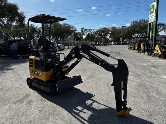 Image of John Deere 17P equipment image 4