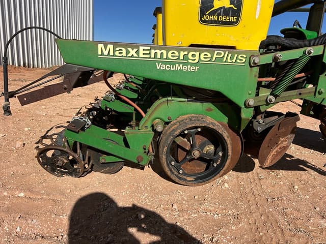 Image of John Deere 1700 equipment image 2