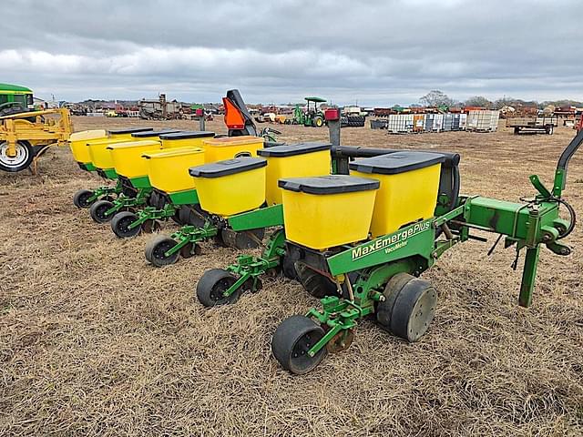 Image of John Deere 1700 equipment image 3