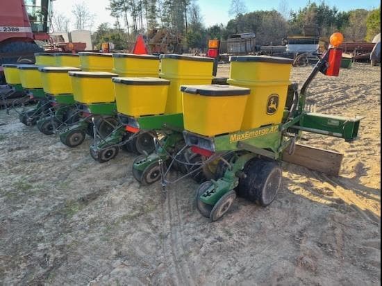 Image of John Deere 1700 equipment image 2