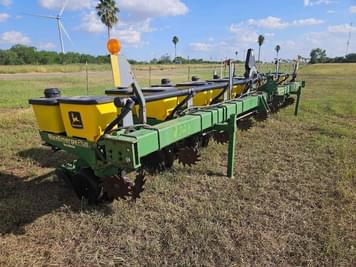 Main image John Deere 1700