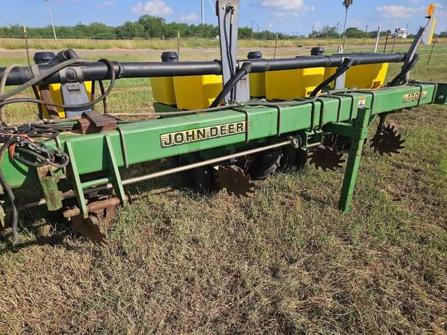 Image of John Deere 1700 equipment image 2