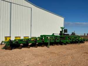 John Deere 1700 Image