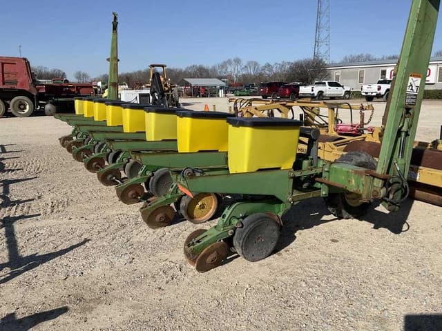 Image of John Deere 1700 equipment image 3