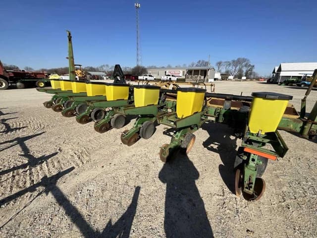 Image of John Deere 1700 equipment image 4