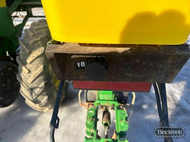 Image of John Deere 1700 equipment image 4
