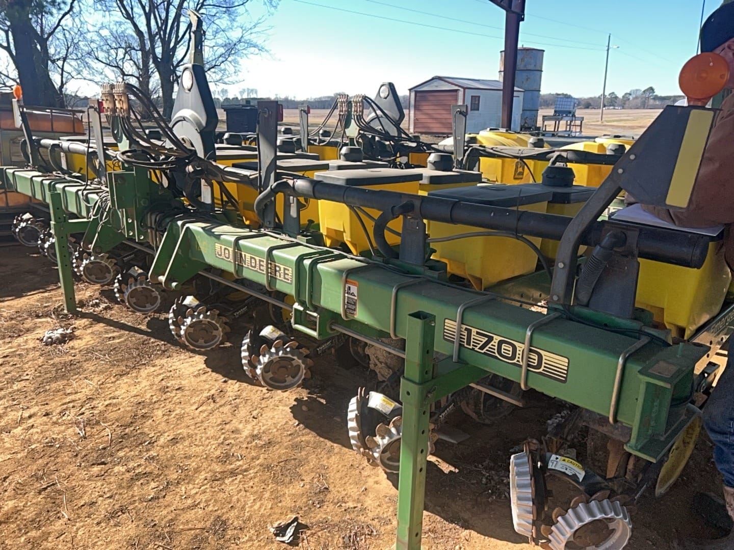 John Deere 1700 Equipment Image0