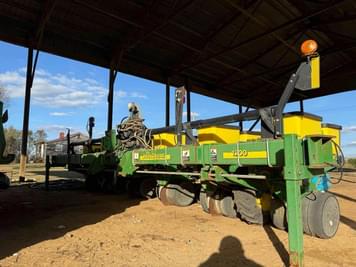 Main image John Deere 1700