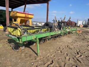 John Deere 1700 Image