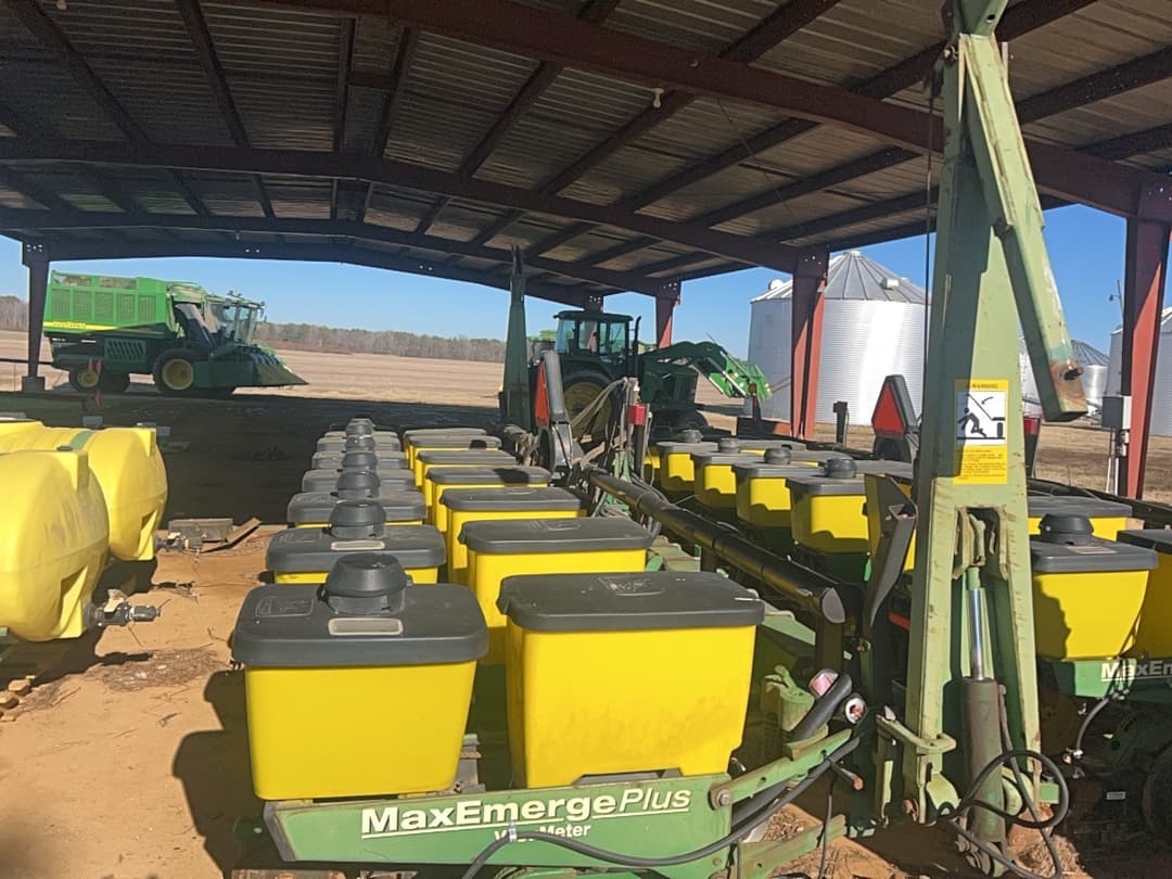 Image of John Deere 1700 Primary image