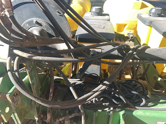 Image of John Deere 1700 equipment image 3