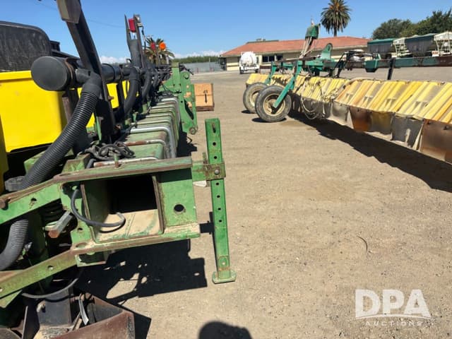 Image of John Deere 1700 equipment image 4