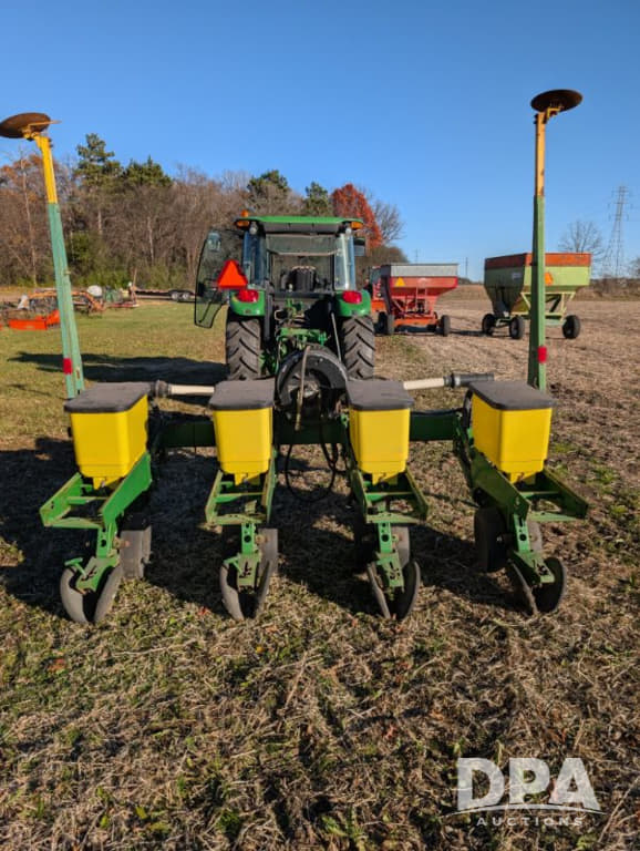 Image of John Deere 1700 Primary image
