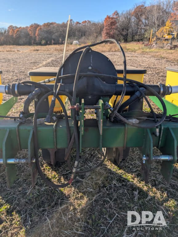 Image of John Deere 1700 equipment image 2