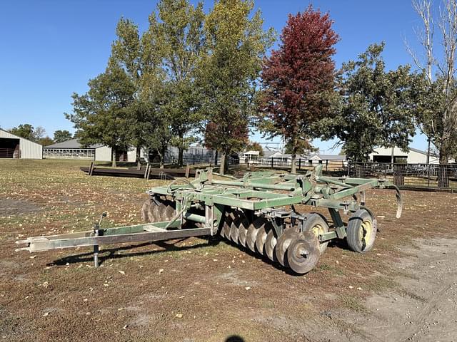 Image of John Deere 1710 equipment image 1