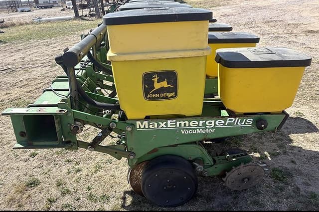 Image of John Deere 1710 equipment image 3