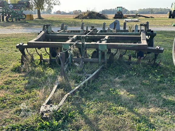 John Deere 1710 Equipment Image0