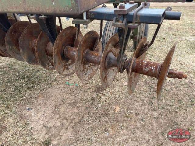 Image of John Deere 1710 equipment image 1