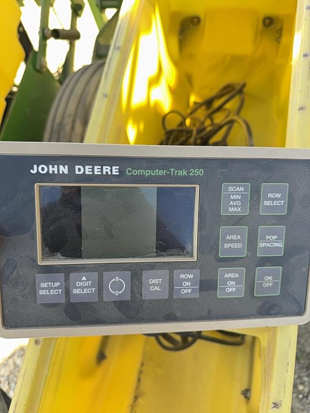Image of John Deere 1710 equipment image 2
