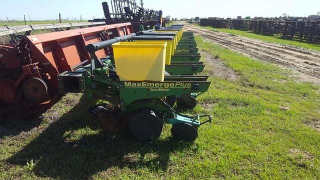 Image of John Deere 1710 equipment image 3